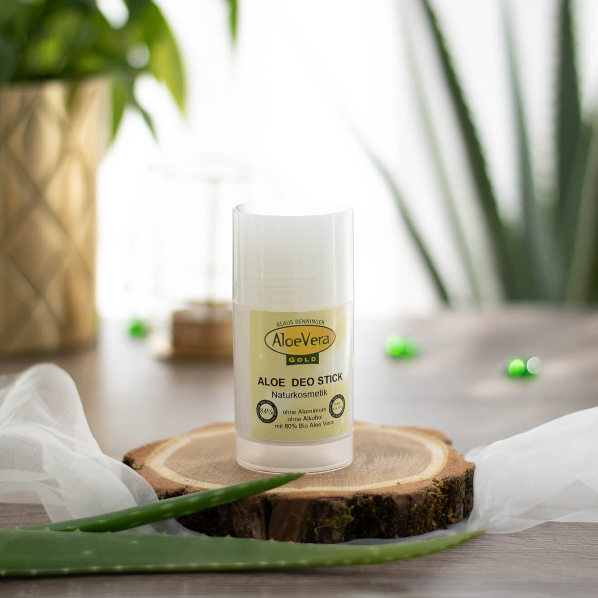 Aloe Vera Gold Deo Stick mit 84 Prozent Aloe Anteil für langanhaltende Frische
